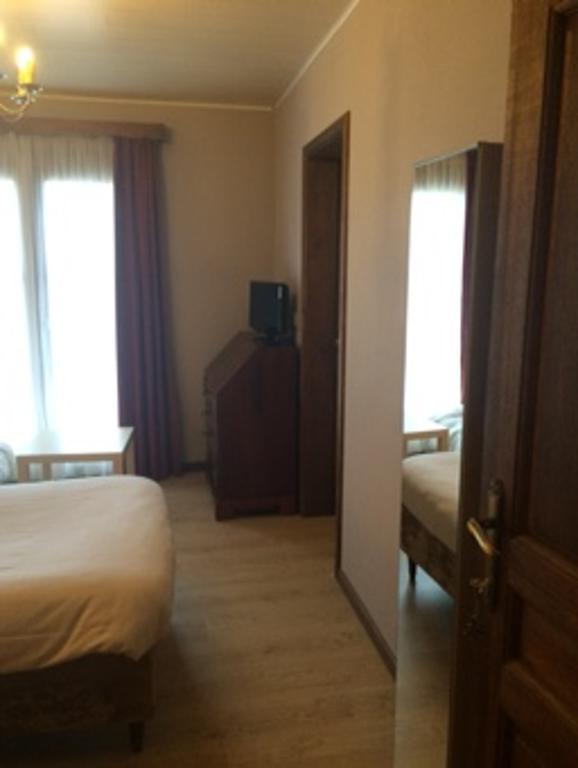 Hotel La Venerie Virton Kültér fotó